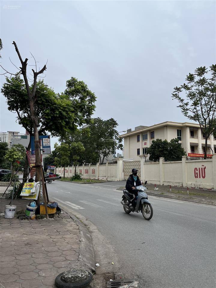 Biệt thự liền kề  đường ô tô tránh, vỉa hè rộng  kinh doanh siêu tốt! dòng tiền cao