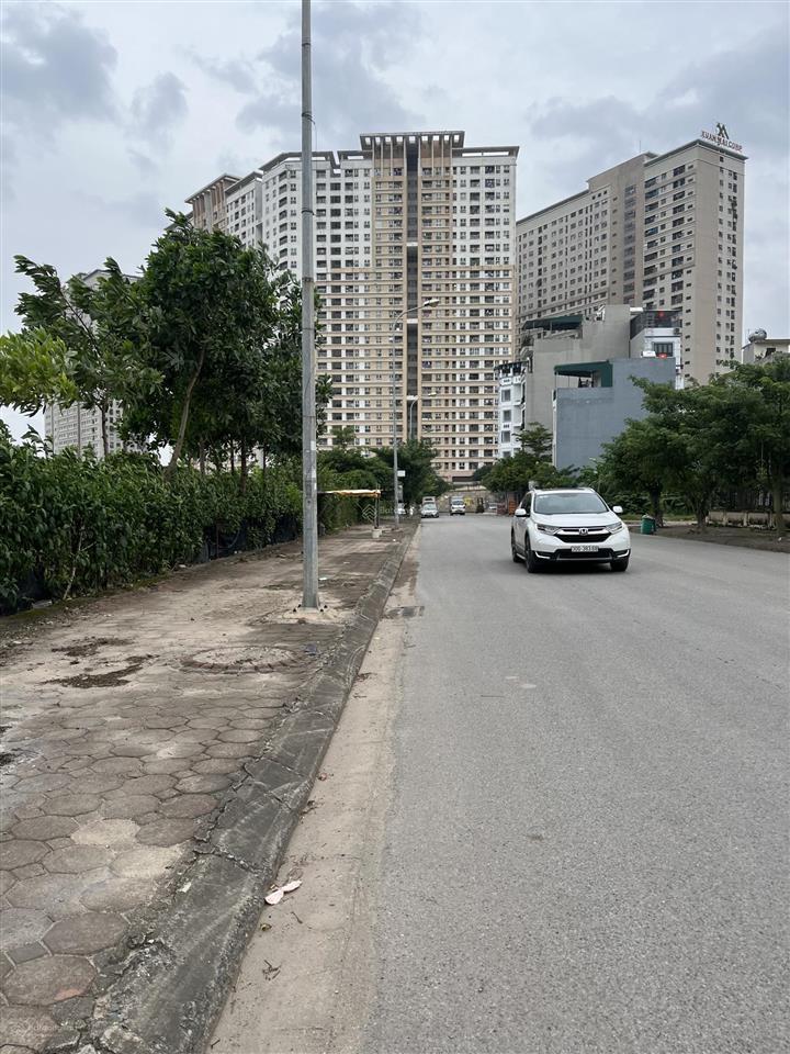 Biệt thự liền kề  đường ô tô tránh, vỉa hè rộng  kinh doanh siêu tốt! dòng tiền cao