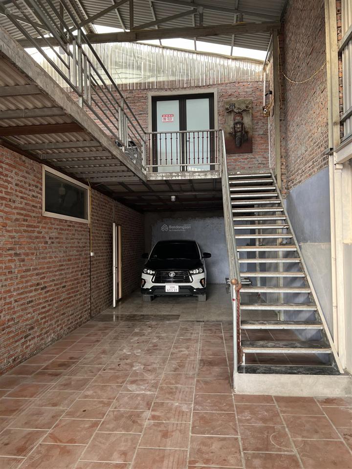 Bán mảnh đất có nhà riêng 660m2