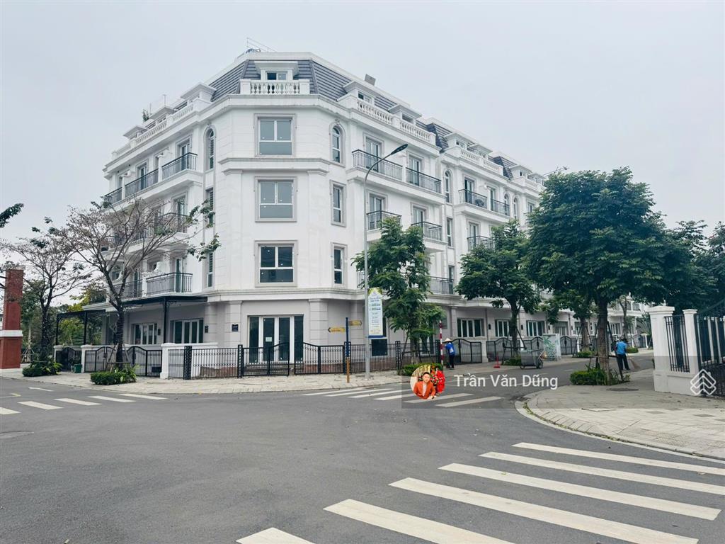 Cần bán gâp căn góc liền kề có sân vườn eurowindow twin park 97m2 mặt tiền 7,7m tốt nhất thị trường