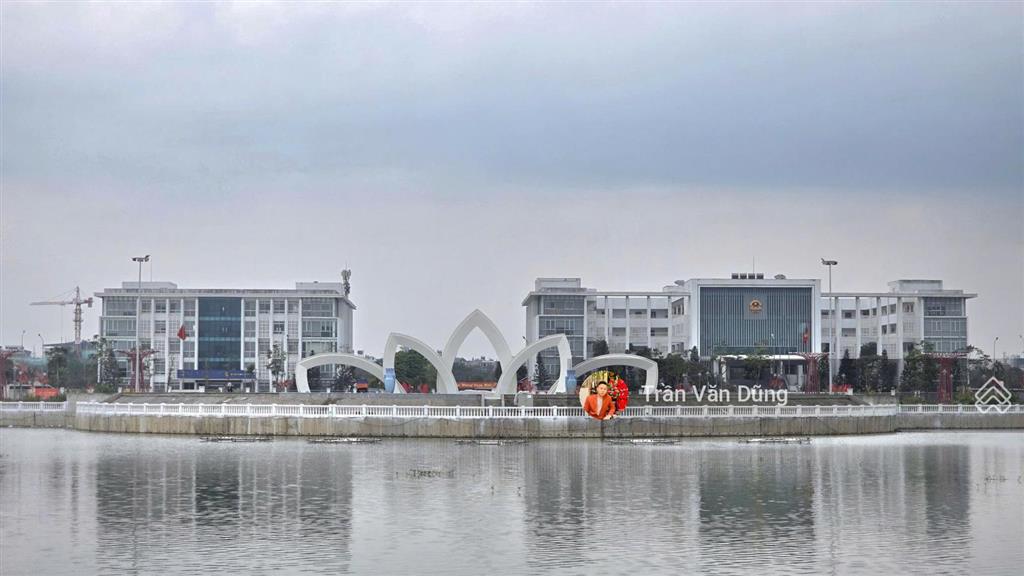 Cần bán gâp căn góc liền kề có sân vườn eurowindow twin park 97m2 mặt tiền 7,7m tốt nhất thị trường