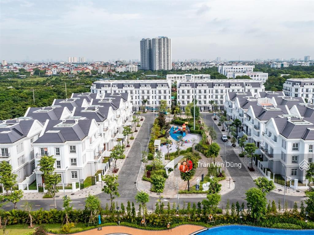 Cc cần bán btsl view vườn hoa bể bơi tại eurowindow twin parks 192,5m2 mặt tiền 11m nhà 3,5 tầng