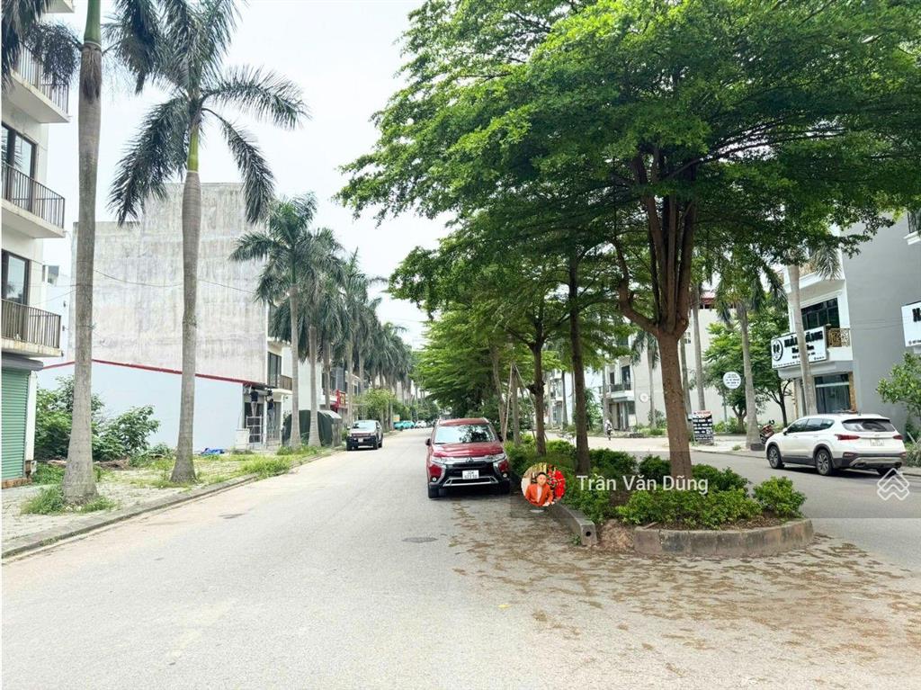Cần bán gấp lô đất 2 mặt tiền view vườn hoa kđt khai sơn bắc ninh 90m2 ngang 5m đường 25m hè rộng