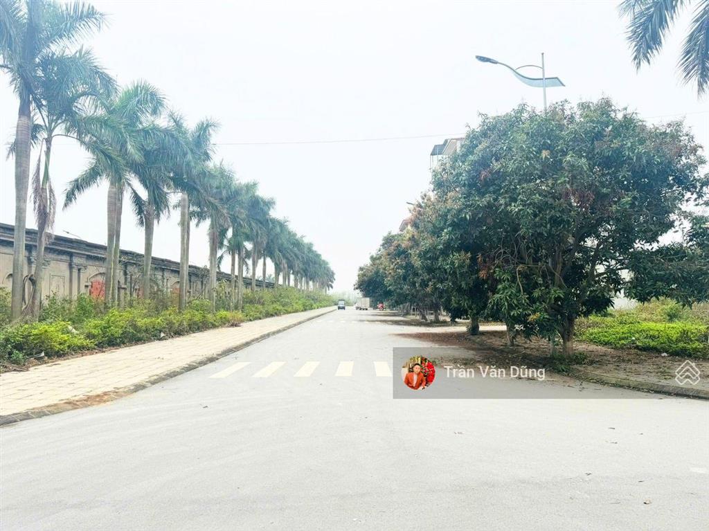 Cần bán gấp lô đất 2 mặt tiền view vườn hoa kđt khai sơn bắc ninh 90m2 ngang 5m đường 25m hè rộng