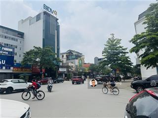 Cần bán lô góc 152m2/ mt 8.4m mặt phố thành trung . xây dựng full phép cao tầng và hầm. vị trí đẹp