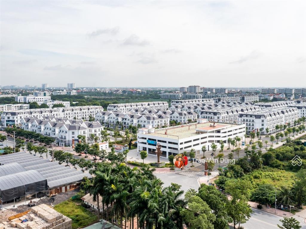 Bán gấp nhà liền kề đường hoa phượng đỏ view công viên etp gia lâm sẵn sổ 75m2/mt5m/5tầng 300m2 sàn