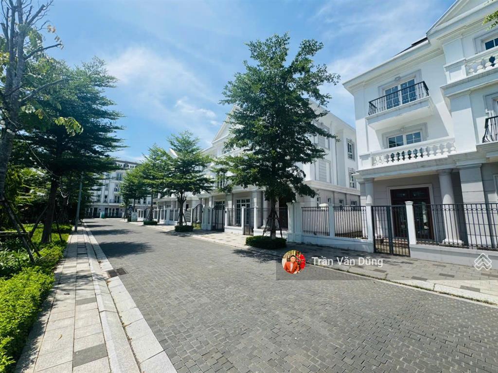 Biệt thự song lập eurowindow twin park gia lâm view công viên vị trí đắc địa. giá tốt cần bán nhanh