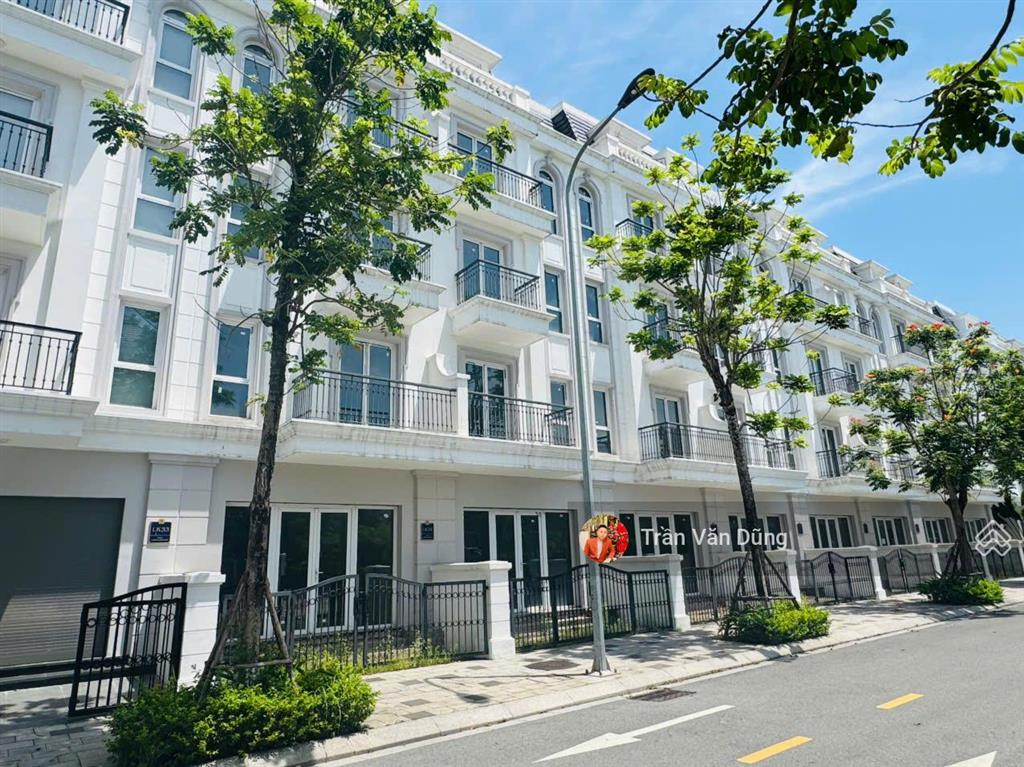 Liền kề phđ view công viên eurowindow twin parks gia lâm 75m2/mt 5m/ 300m2 sàn hướng đông nam