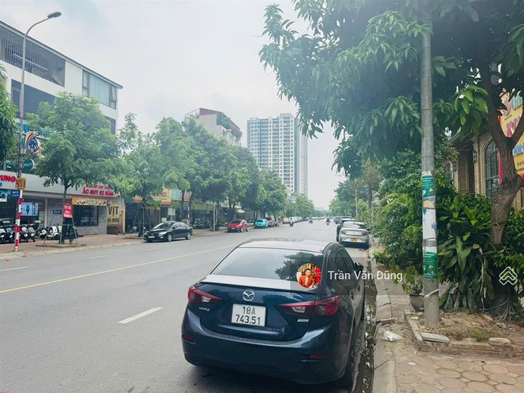 Cần bán nhanh nhà 7 tầng mới hoàn thiện nội thất thang máy ô tô vào nhà vị trí trung tâm gia lâm