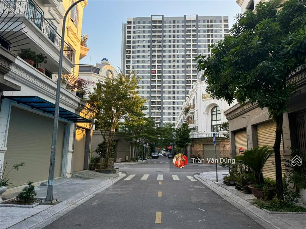 Bán gấp nhà 5 tầng đã hoàn thiện full nội thất khu hải phát gia lâm, gấp chưa đến 19 tỷ
