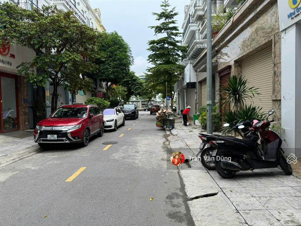 Bán gấp nhà 5 tầng đã hoàn thiện full nội thất khu hải phát gia lâm, gấp chưa đến 19 tỷ