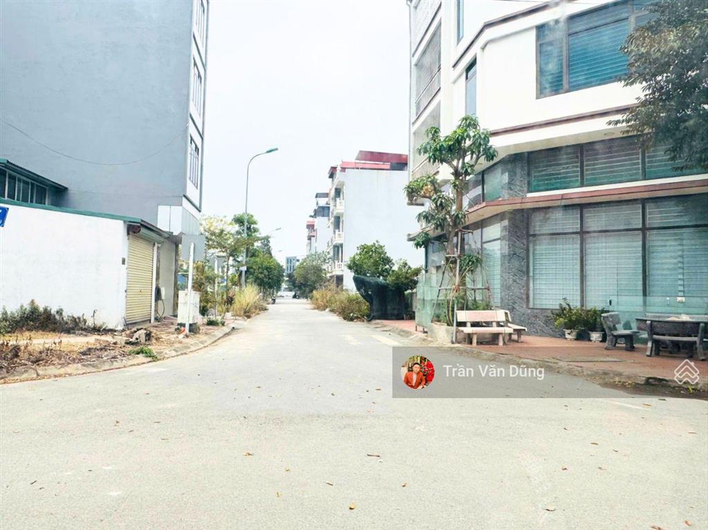 Cần bán nhanh đất trâu quỳ khu tái định cư 60m2 mặt tiền 4m đường thông thành trung. giá tốt