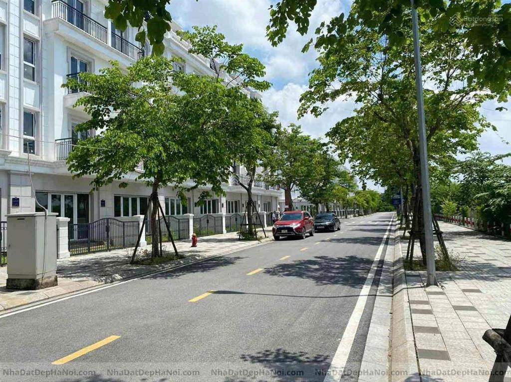 Bán gấp giá tốt! liền kề đường 17m view công viên đường ban tím eurowindow twin parks giá 14.5 tỷ