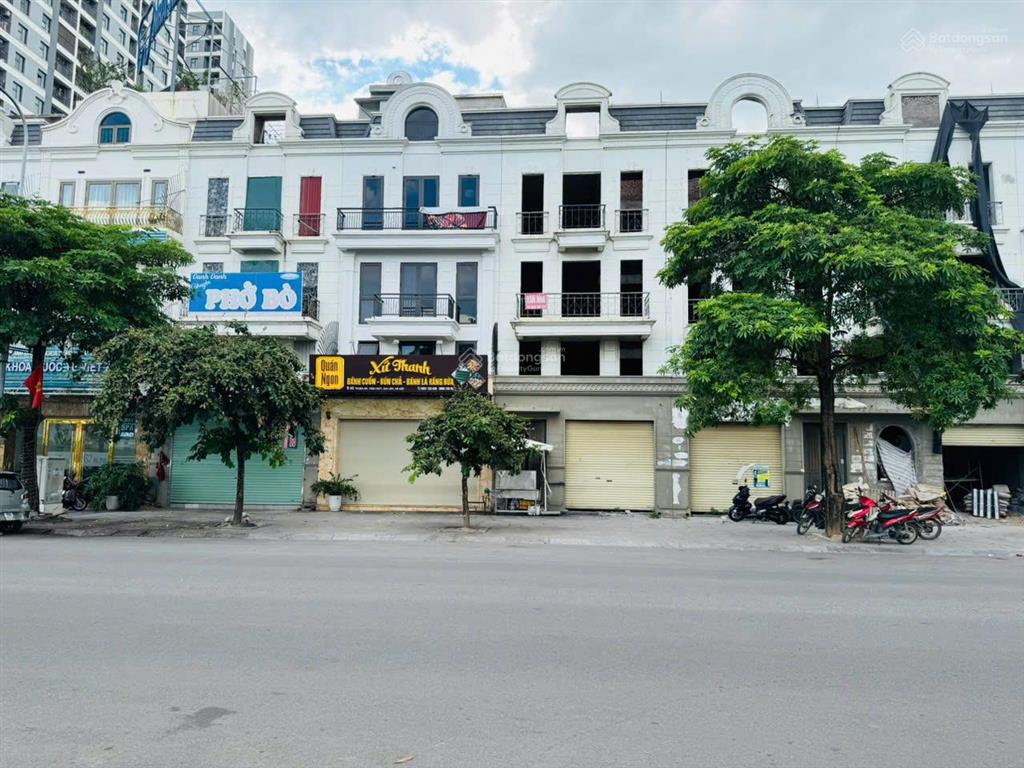 Cần tiền bán gấp nhà liền kề mặt phố thuận an view hồ công viên hoàn thiện cao cấp 35 tỷ vào việc