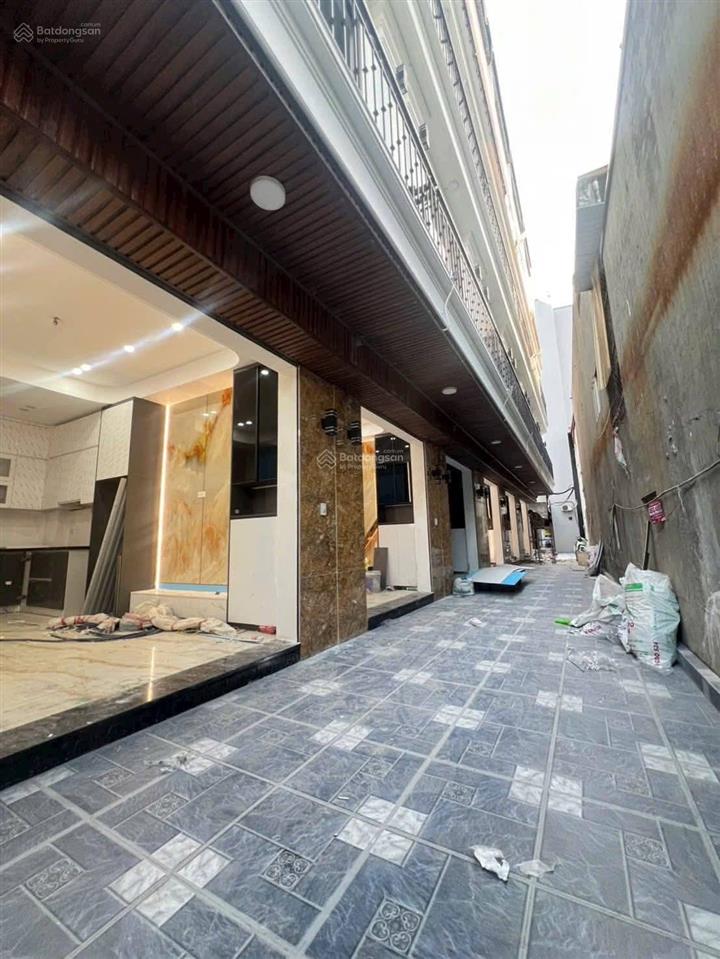 Nhà lai xá, sát đh thành đô, 31m2 x 5 tầng thang máy, 15m ra đường 32, vị trí đắc địa, 6,85 tỷ