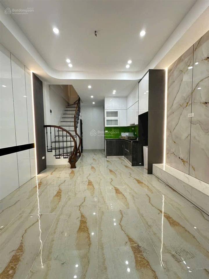 Nhà lai xá, sát đh thành đô, 31m2 x 5 tầng thang máy, 15m ra đường 32, vị trí đắc địa, 6,85 tỷ