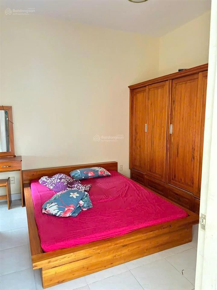 Cần bán gấp căn hộ lê thành block b dt 77m2, 2pn, 2wc giá 2.7 tỷ.  0866 688 *** phan đăng