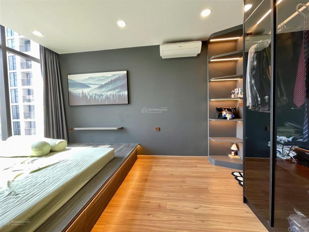 Cần bán căn hộ eco green saigon, q7 dt 72m2 2pn 2wc, sổ hồng tặng nt, giá 7.1 tỷ.  0866 688 ***