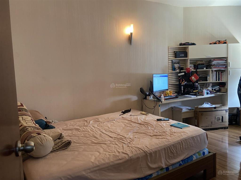Cần cho thuê căn hộ hùng vương plaza p12. q5 dt 130m2, 3pn, 3 wc full nt, giá 23 tr.  0866 688 ***