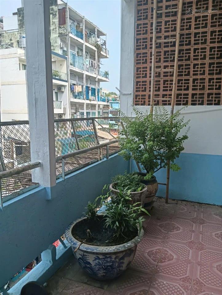 Cho thuê căn hộ 22 đỗ ngọc thạnh q5 dt 80m2, 4pn, 2wc, lầu 2 giá thuê 8 tr. 0866 688 *** phan đăng