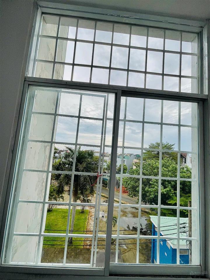 Cần bán gấp c/c phú lợi d2 35a trịnh quang nghị p7 q8 dt 76m2. 2pn, 1wc giá 2.650 tỷ. 0866 688 ***