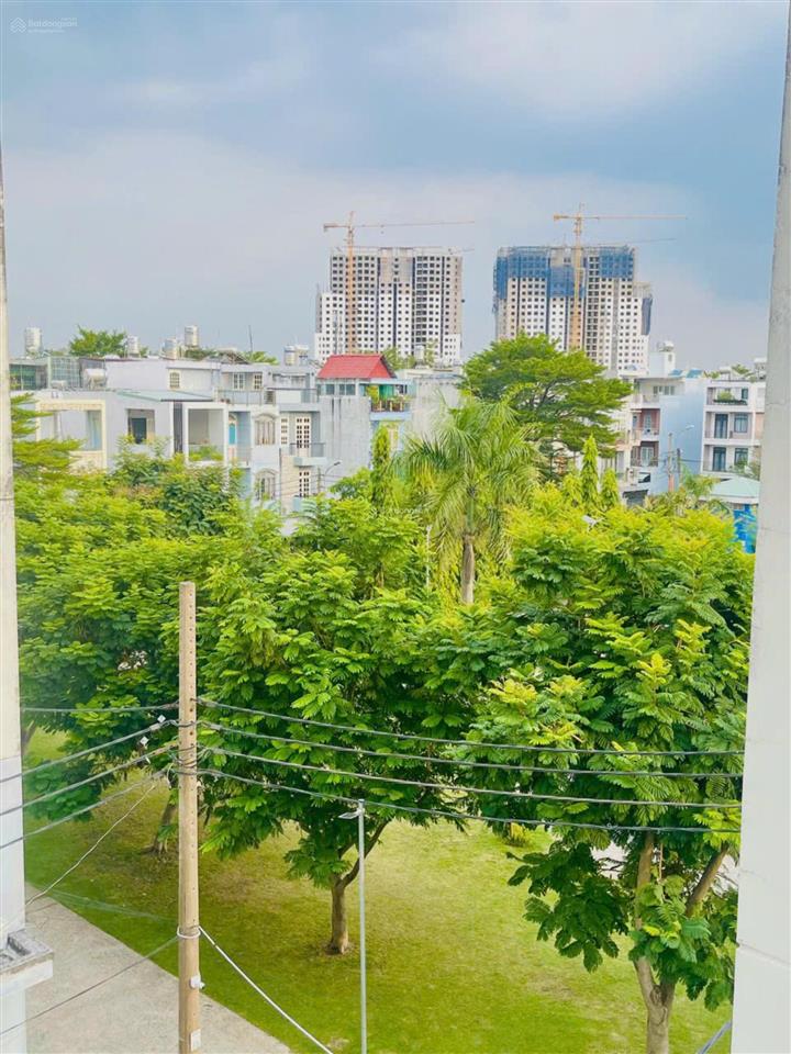Cần bán gấp c/c phú lợi d2 35a trịnh quang nghị p7 q8 dt 76m2. 2pn, 1wc giá 2.650 tỷ. 0866 688 ***