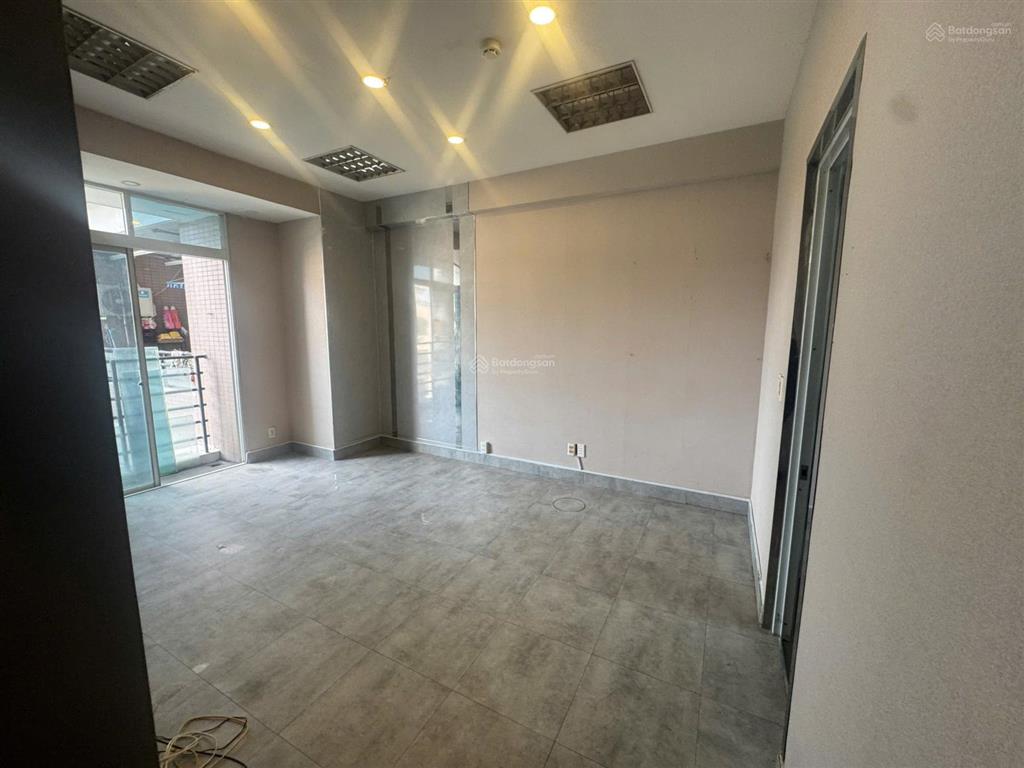 Cần bán gấp căn hộ thuận việt q11 dt 122m2, 3pn, 3wc sổ hồng giá 7.8 tỷ.  0866 688 *** phan đăng