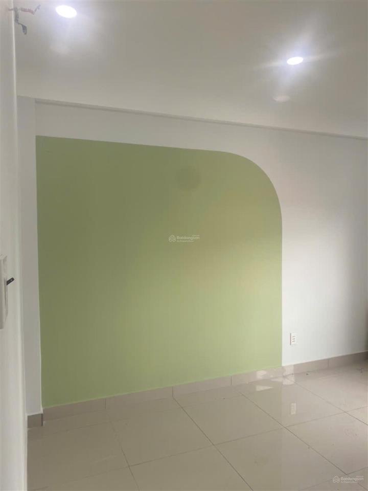 Cần bán căn hộ chung cư thang bộ lô c3, p6, q4 tp.hcm dt 42m2, 1pn 1wc giá 2.8tỷ.  0866 688 ***