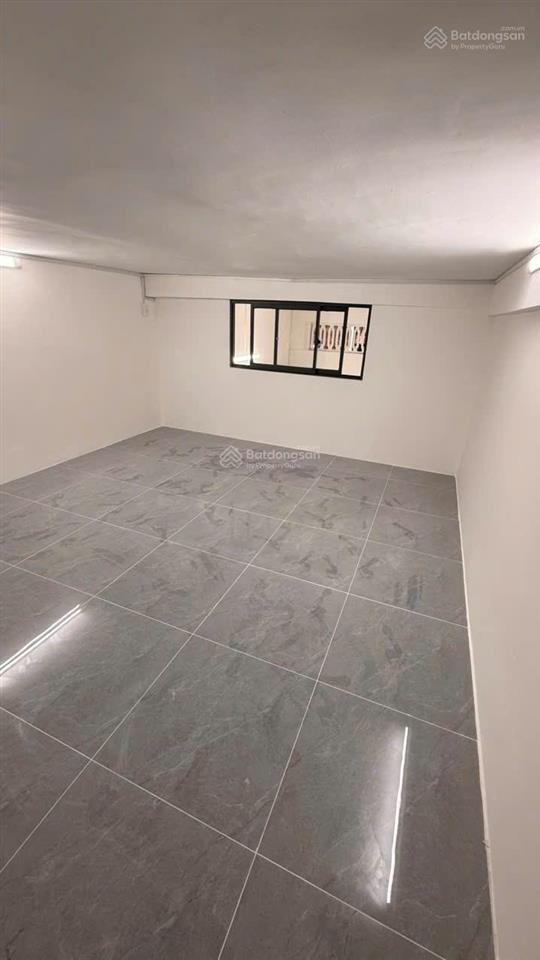 Bán chcc phùng hưng q5 đc 844 nguyễn trãi q5 dt 50m², 2pn 1 wc căn góc giá 2,5 tỷ.  0866 688 ***