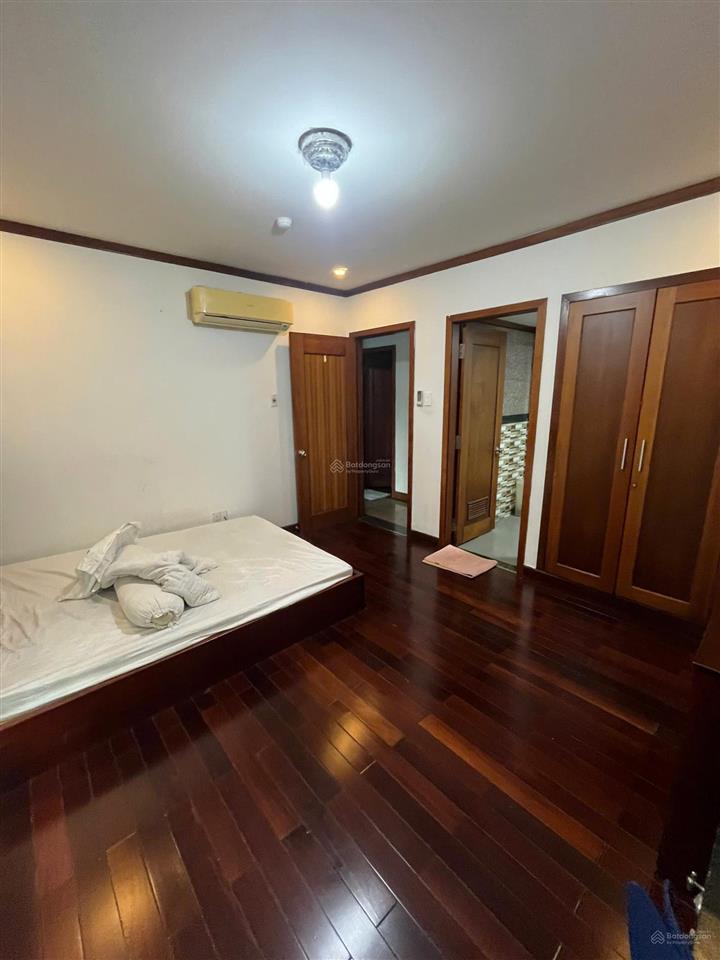 Cần cho thuê căn hộ giai việt  856 tạ quang bửu. dt 150m2, 3pn, 3wc giá 15tr.  0866 688 ***