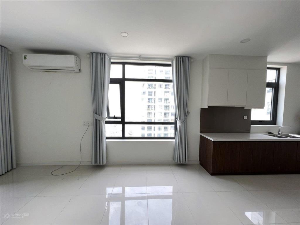 Cần bán căn hộ officetel central premium p5, q8. dt 44m² giá 3 tỷ.  0866 688 *** phan đặng