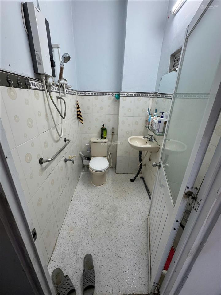 Cần bán căn hộ hùng vương điện máy q5 dt 75m2, 3pn, 1 wc giá 3,7 tỷ. tặng nt.  0866 688 ***