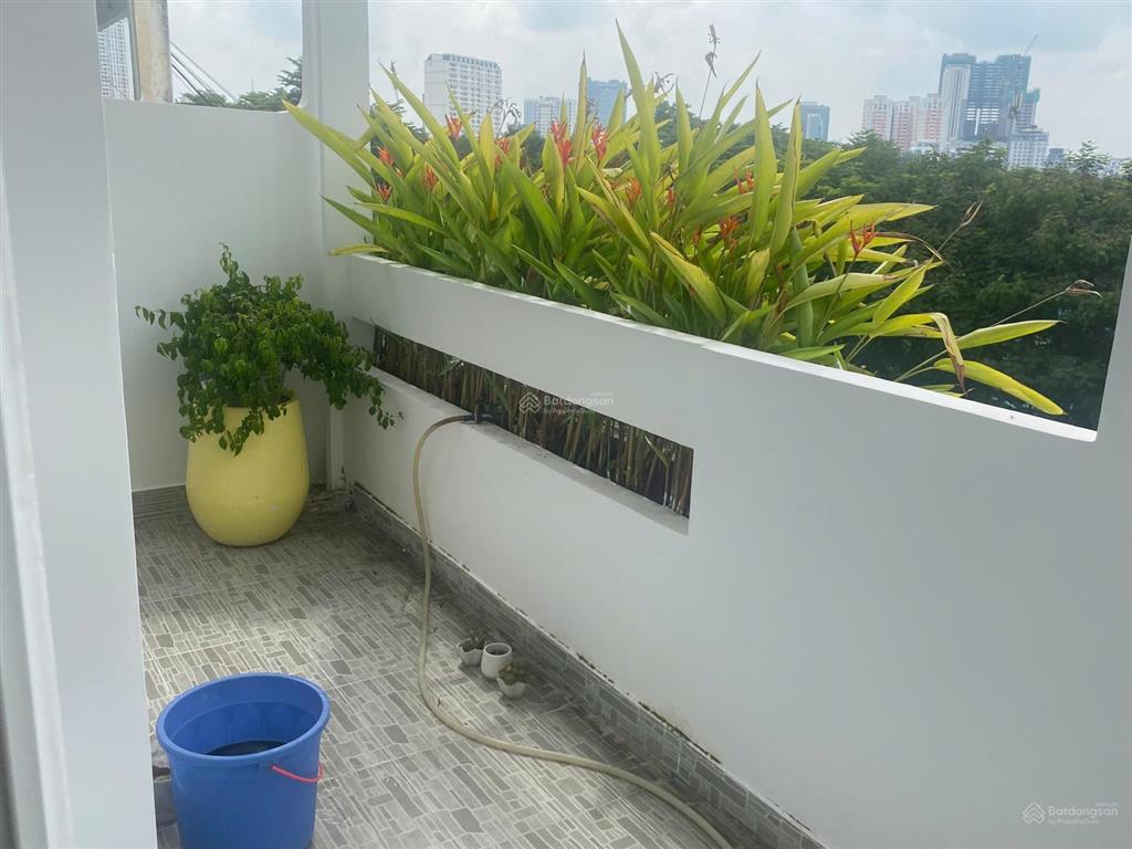 Cần bán căn hộ chung cư lầu 4 thang bộ, lô b1, chung cư p3, q4 dt80m2, 2pn, 1wc. giá 3,850 tỷ