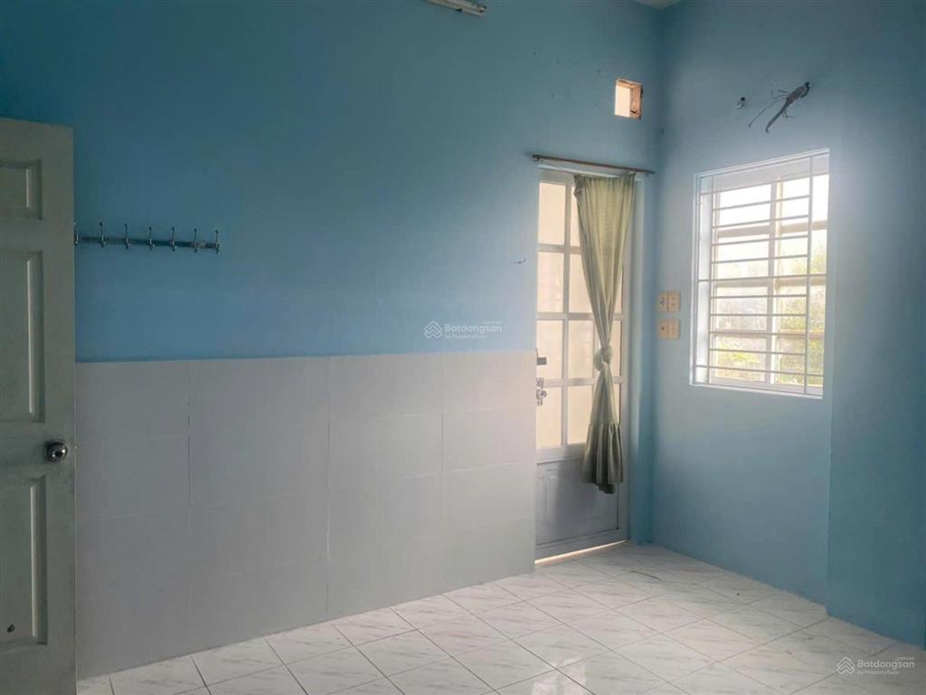 Cần bán gấp c/c d2 phú lợi p7 q8, thang bộ tầng 1 dt 76 m2, 2pn, 1wc, giá  2.180 tỷ. 0866 688 ***