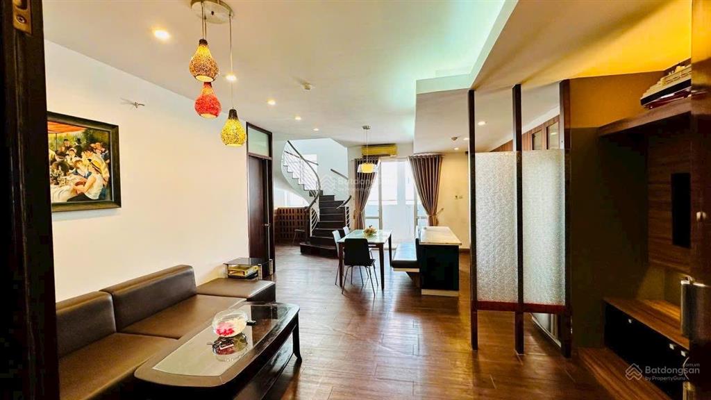 Cần cho thuê căn hộ penhouse central garden q1 dt 151m2, 3pn, 3wc, giá 30tr/tháng có tl 0866 688 ***