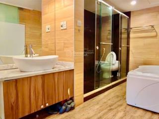Cần cho thuê căn hộ penhouse central garden q1 dt 151m2, 3pn, 3wc, giá 30tr/tháng có tl 0866 688 ***