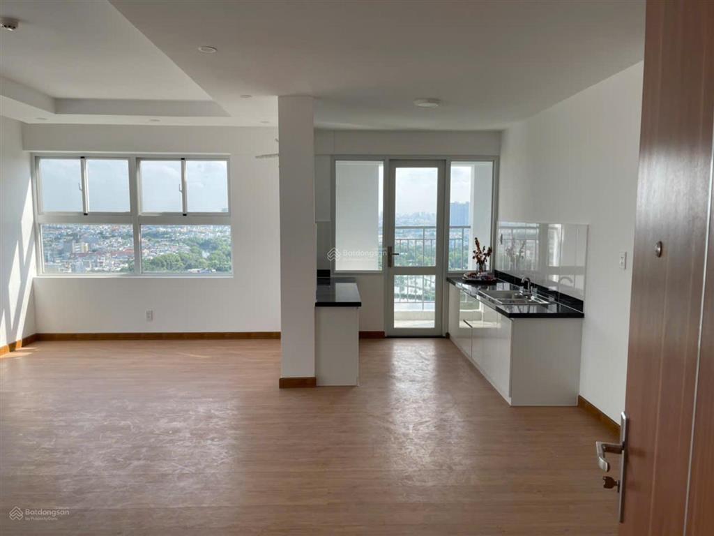 Cần bán ch penthouse sân vườn conic riverside p7, q8. dt 130m2 3pn, 2wc, sh 5,550 tỷ,  0866 688 ***