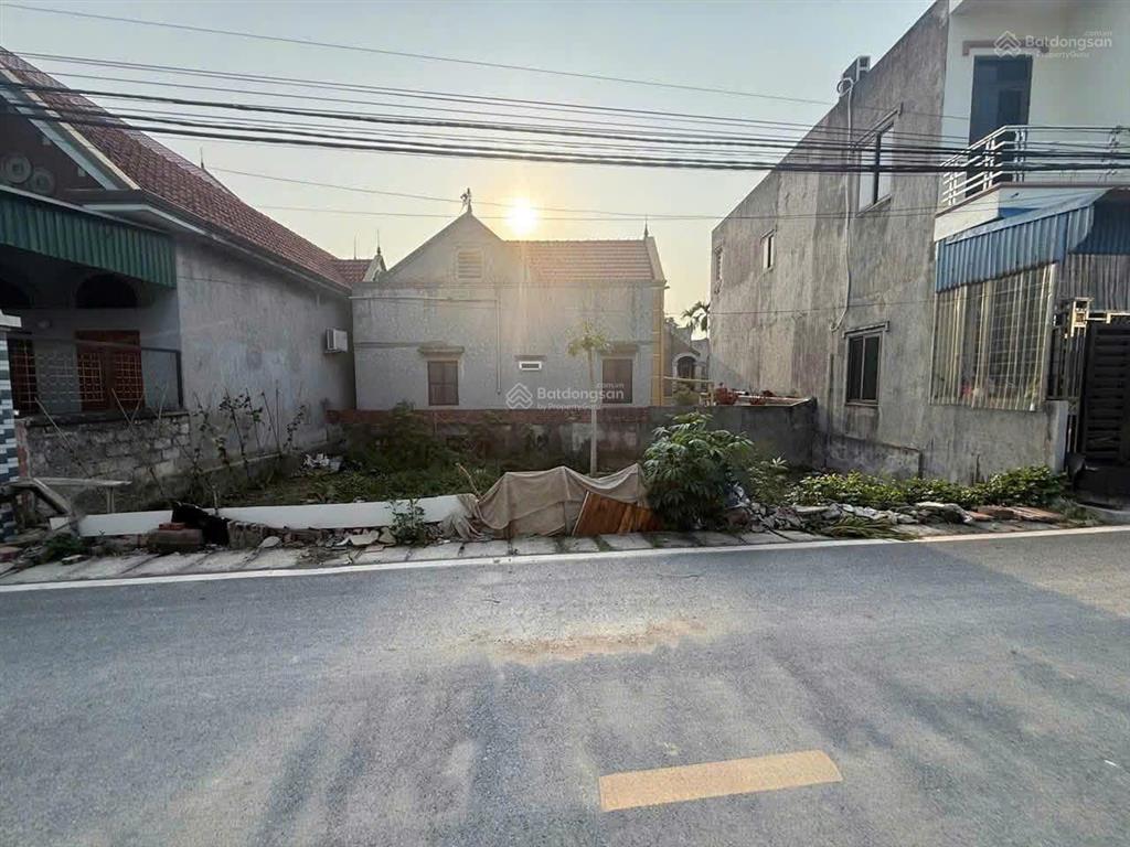 Mặt đường lâm động cách 203 đi vào 150m cần bán gấp chỉ 1 tỷ 3**