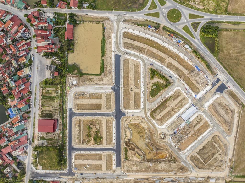 Bán lô góc view hồ  lk trung tâm 3 tỷ hơn tại the gateway city, giá thỏa thuận, 75m2, hưng yên