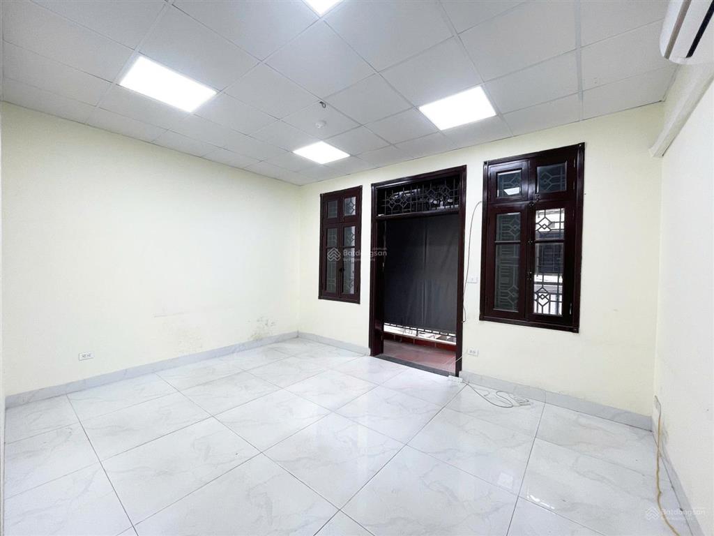Cho thuê văn phòng tại trần vỹ, mai dịch, cầu giấy, hn giá cực chất 6,5 triệu  30m2, có ban công