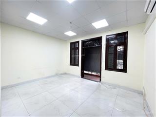 Cho thuê văn phòng tại trần vỹ, mai dịch, cầu giấy, hn giá cực chất 6,5 triệu  30m2, có ban công