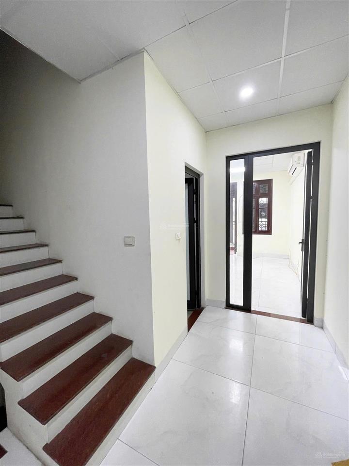 Cho thuê văn phòng tại trần vỹ, mai dịch, cầu giấy, hn giá cực chất 6,5 triệu  30m2, có ban công