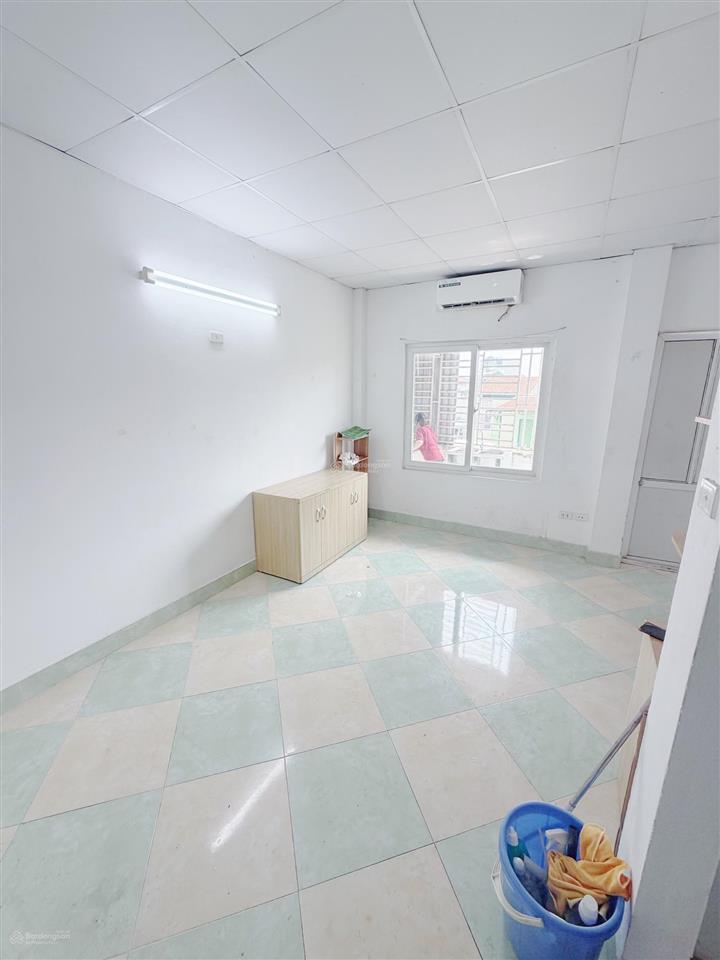 Chính chủ còn trọ tại 28 xuân la ( thông ngõ 565 llq )