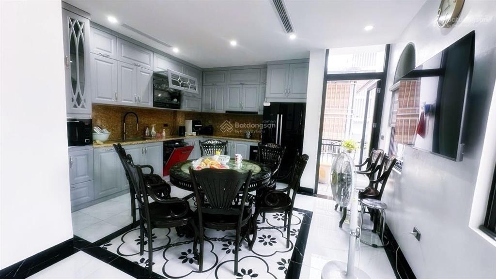Dt 60m2, 6 tầng phố hoàng sâm  cầu giấy, nhà 2 thoáng, ô tô tránh, k. doanh cực đỉnh