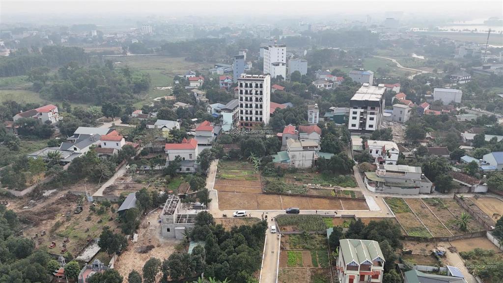 100m2 tân xã  sát công nghệ cao hoà lạc 4.3 tỷ . vị trí siêu đẹp