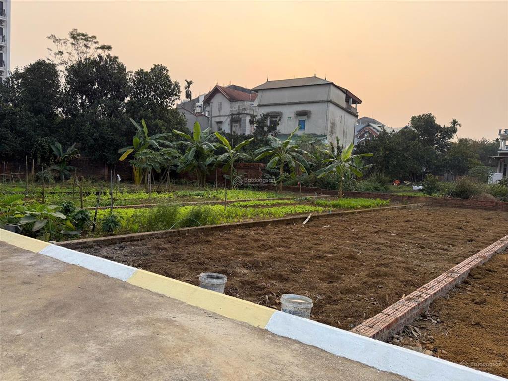 100m2 tân xã  sát công nghệ cao hoà lạc 4.3 tỷ . vị trí siêu đẹp