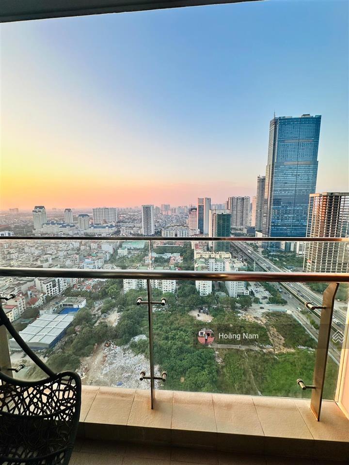 Chính chủ cần bán gấp căn 2n2vs 65m2 tại tòa vinhomes west point phạm hùng giá 7tỷ.  0974 805 ***