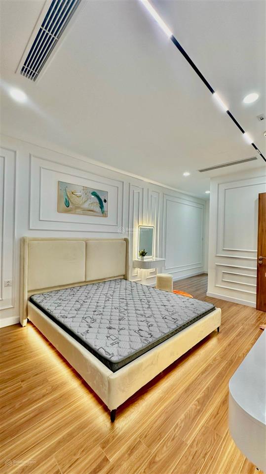 Chính chủ bán gấp căn 96m2 3n2vs tại golden park phạm văn bạch. giá 8,8 tỷ có thương lượng