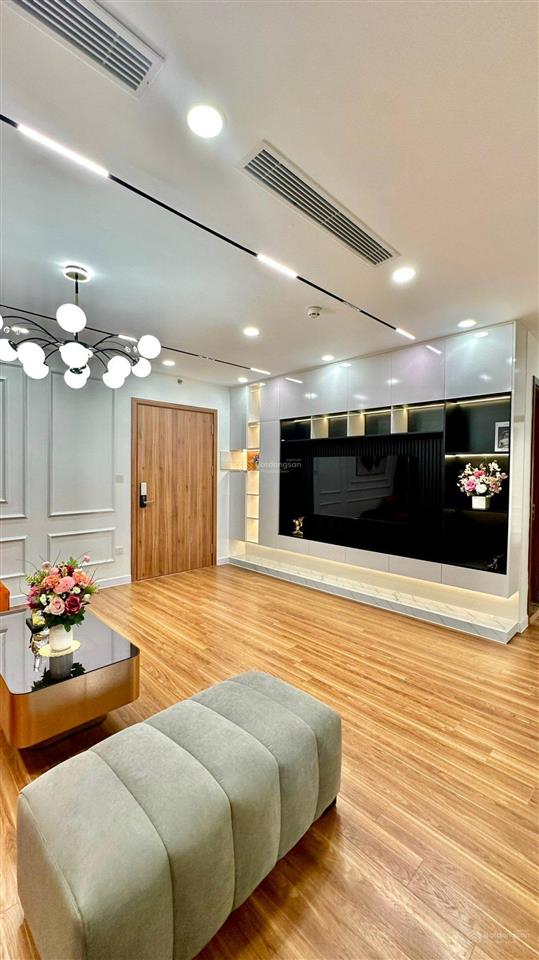 Chính chủ bán gấp căn 96m2 3n2vs tại golden park phạm văn bạch. giá 8,8 tỷ có thương lượng
