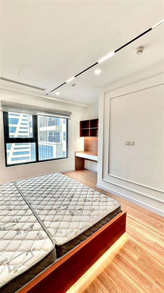 Chính chủ bán gấp căn 96m2 3n2vs tại golden park phạm văn bạch. giá 8,8 tỷ có thương lượng